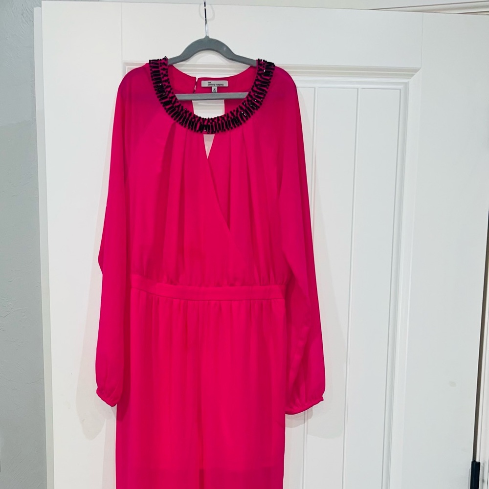 Elegant Pink outfit  with Black Accents